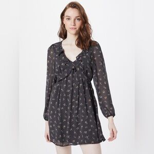 NWT American Eagle Gray Floral Ruffle Dress Long Sleeve Size Small